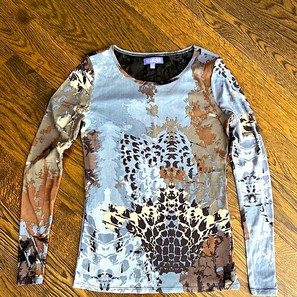 Very light long sleeve shirt